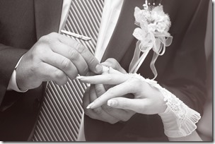 結婚式ビデオと結婚式写真は福岡ブライダルビデオ.com